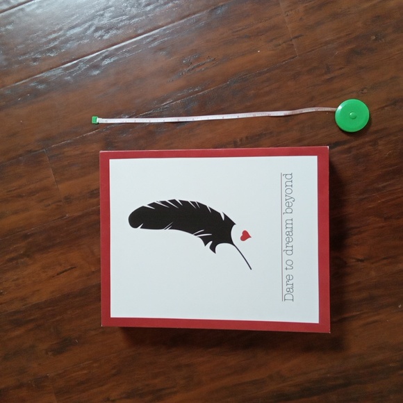 Canvas Wrapped Print "Dare to Dream Beyond" with Feather & Heart Graphic - Picture 5 of 6